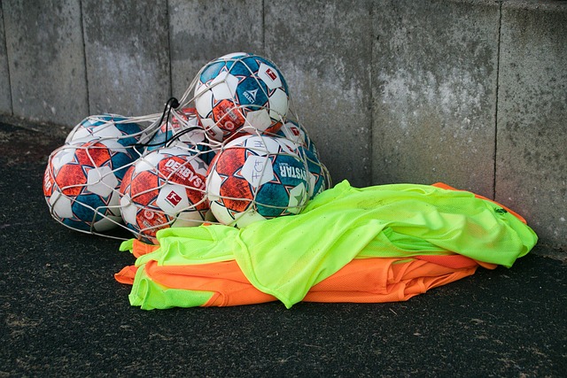 助运动员锻 助运动员锻